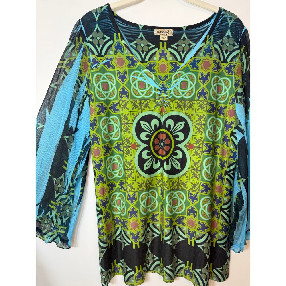 One World Live and Let Live Green Blue Geometric Medallion Tunic Top Large